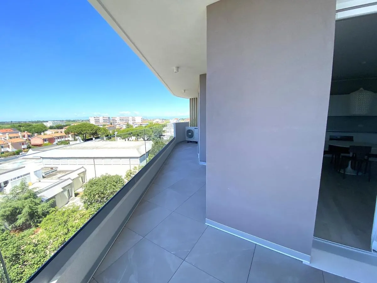 Light Palace 8 - Immobiliare Living Apartment Lido di Jesolo