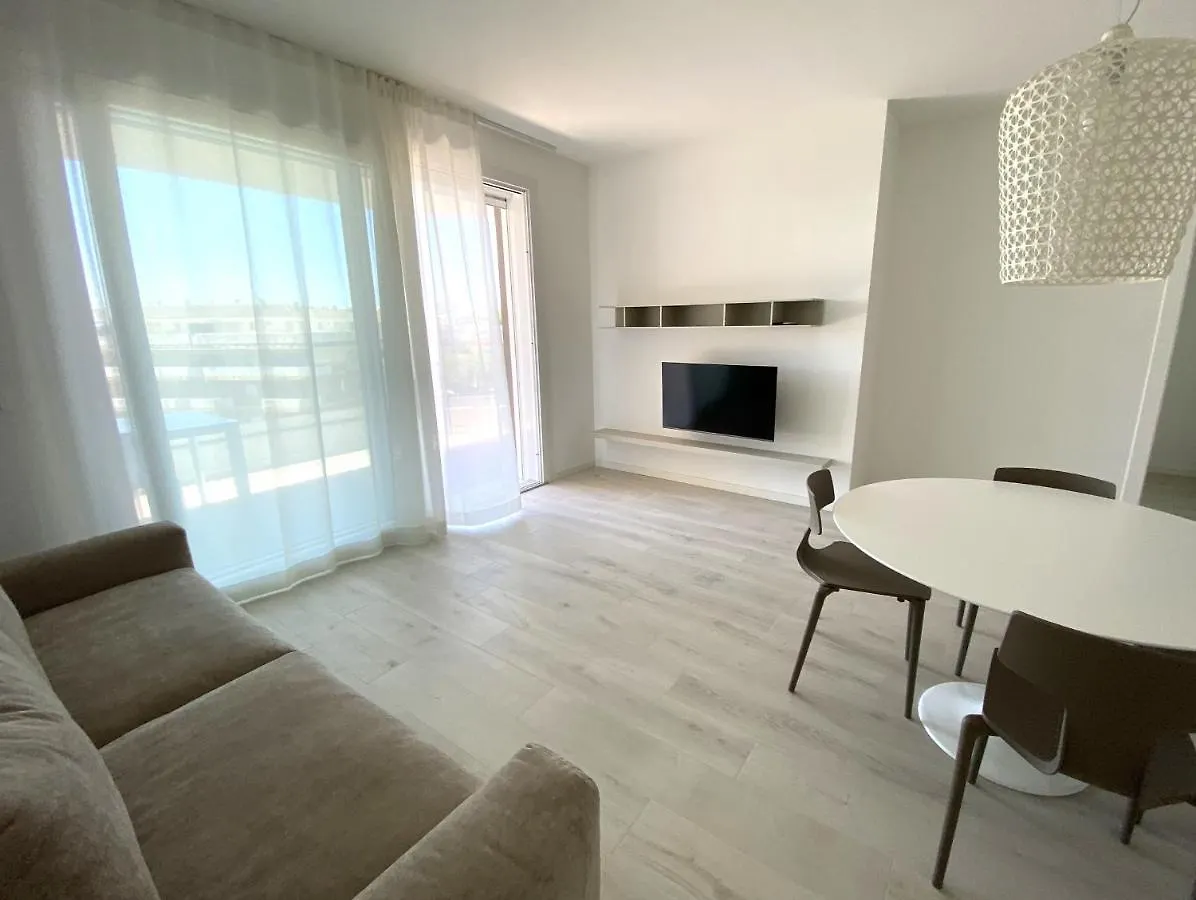 Light Palace 8 - Immobiliare Living Apartment Lido di Jesolo Italy