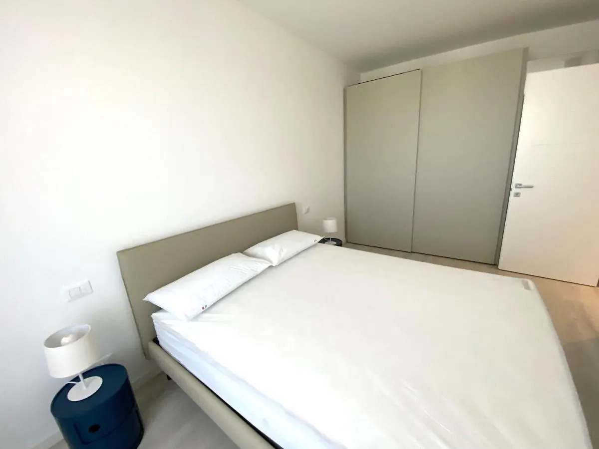Light Palace 8 - Immobiliare Living Apartment Lido di Jesolo 0*,  Italy